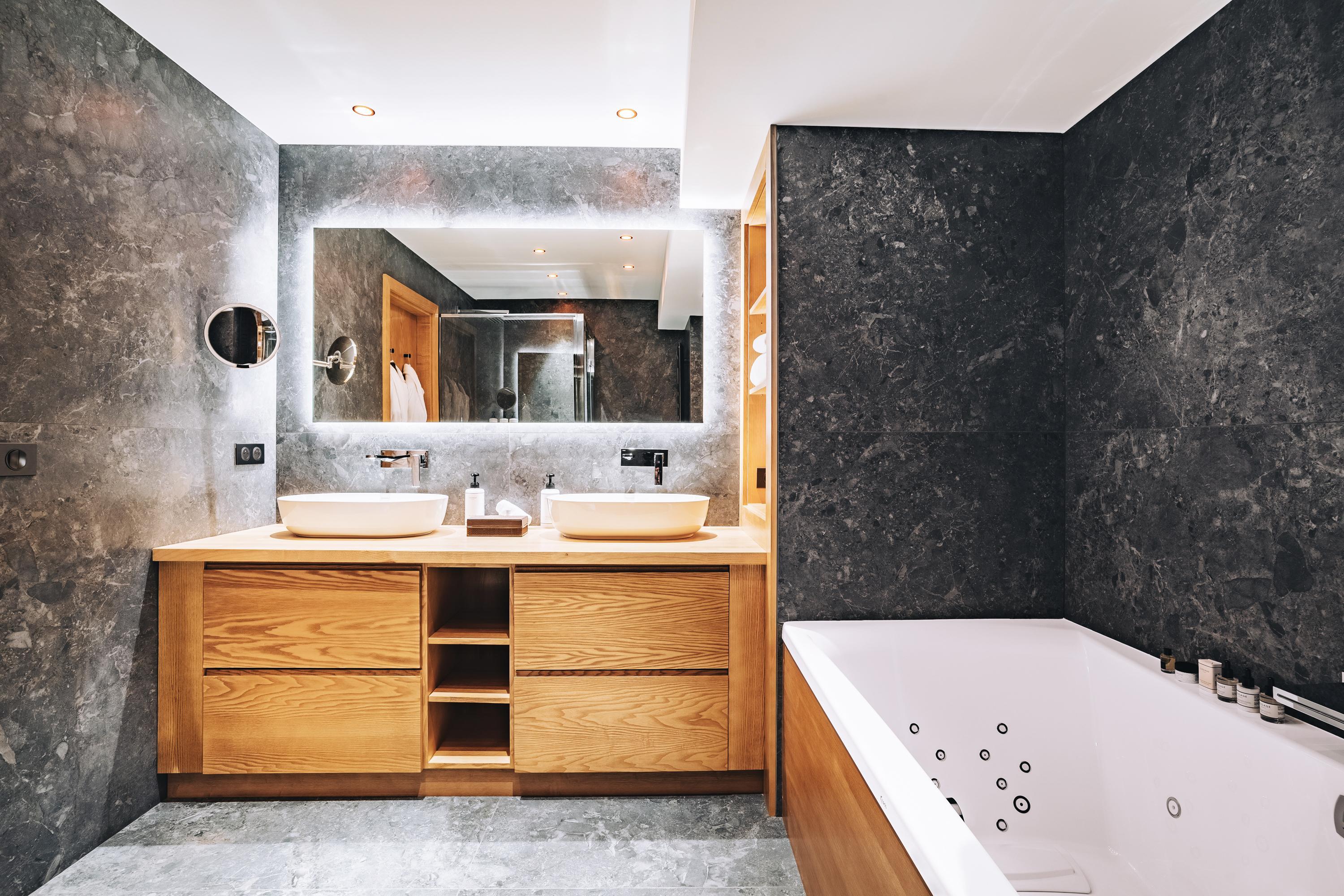 Hotel Annapurna Корчевел Екстериор снимка