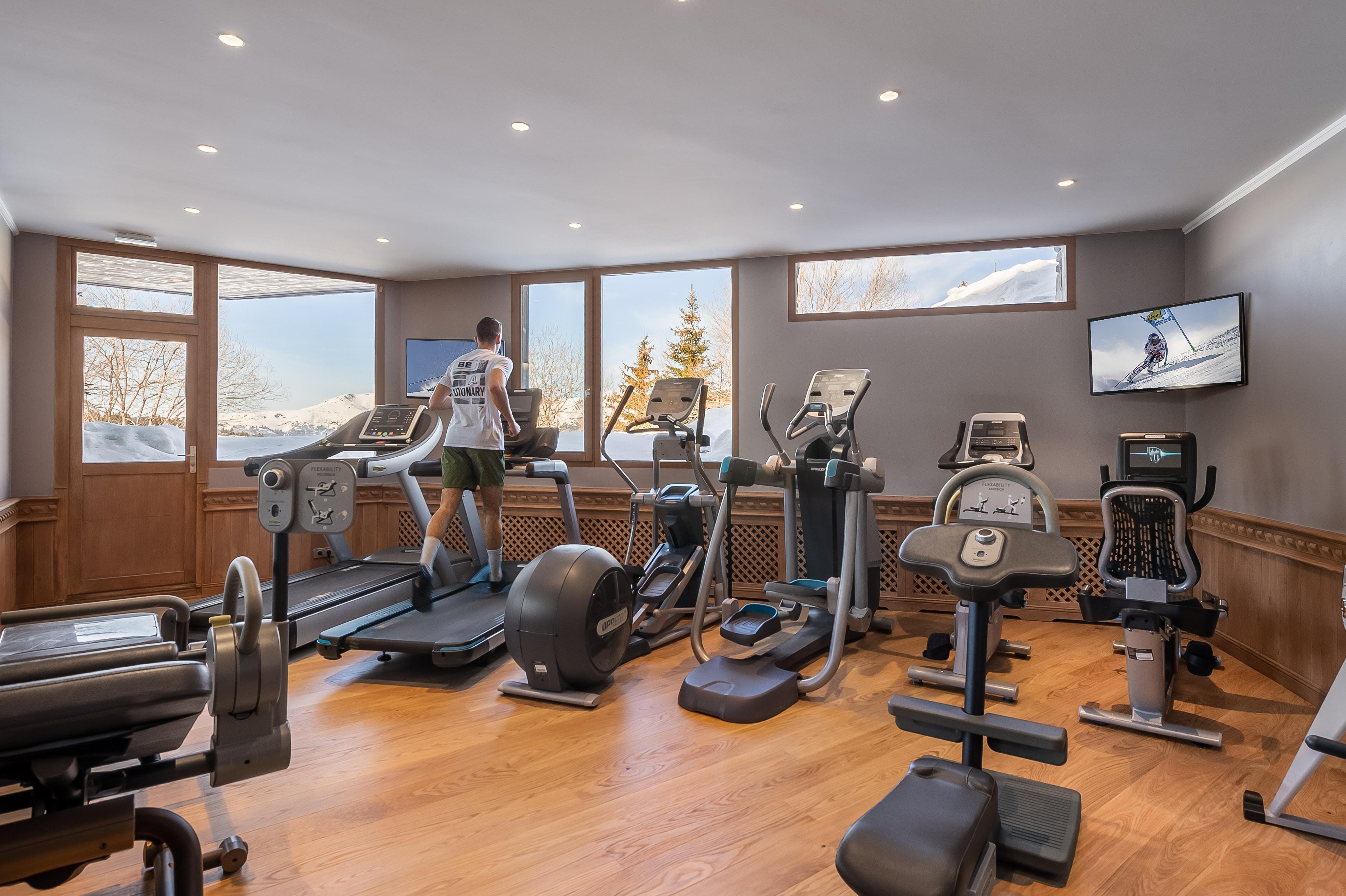 Hotel Annapurna Корчевел Екстериор снимка