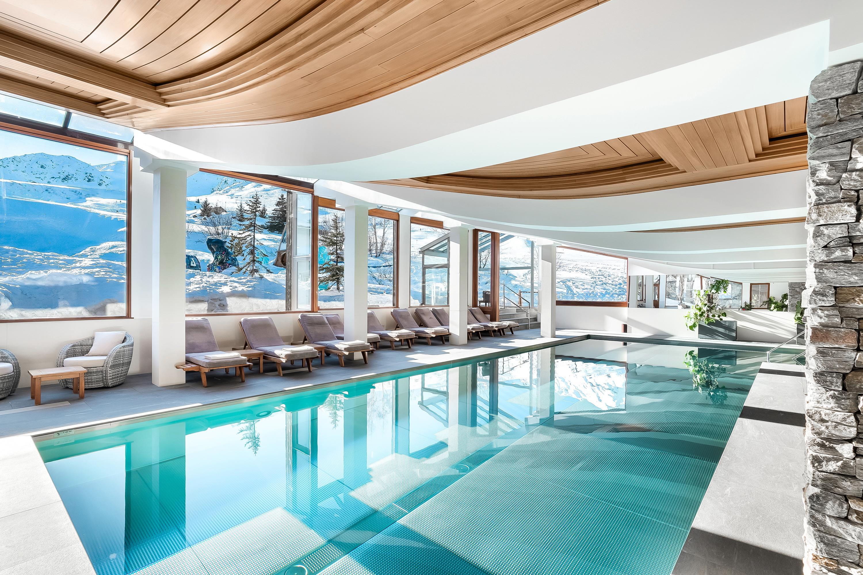 Hotel Annapurna Корчевел Екстериор снимка