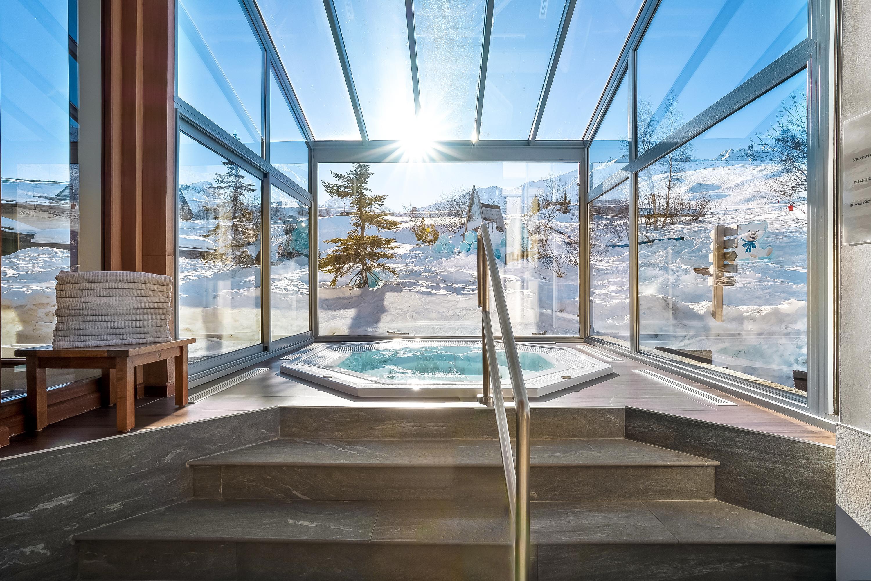 Hotel Annapurna Корчевел Екстериор снимка