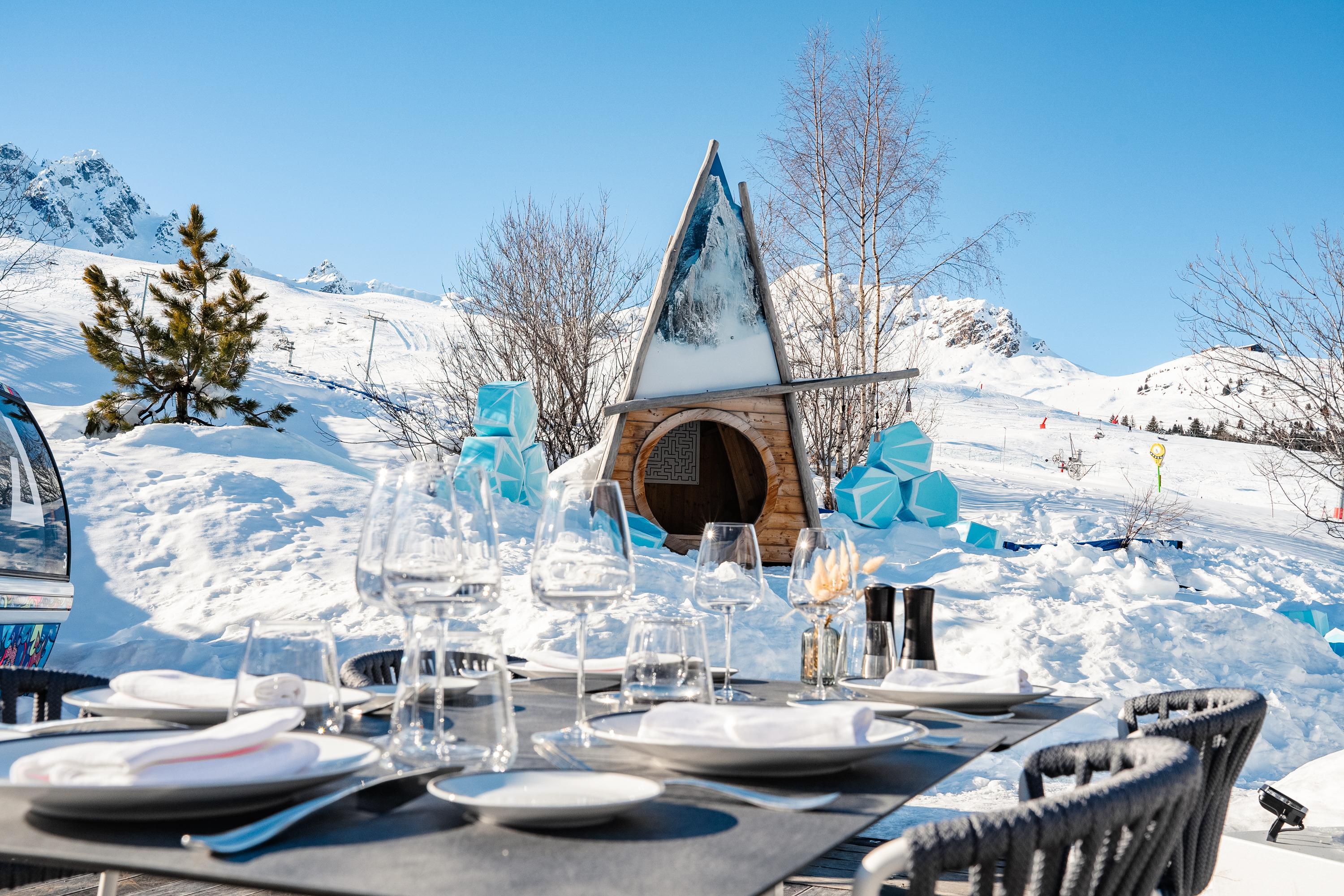 Hotel Annapurna Корчевел Екстериор снимка