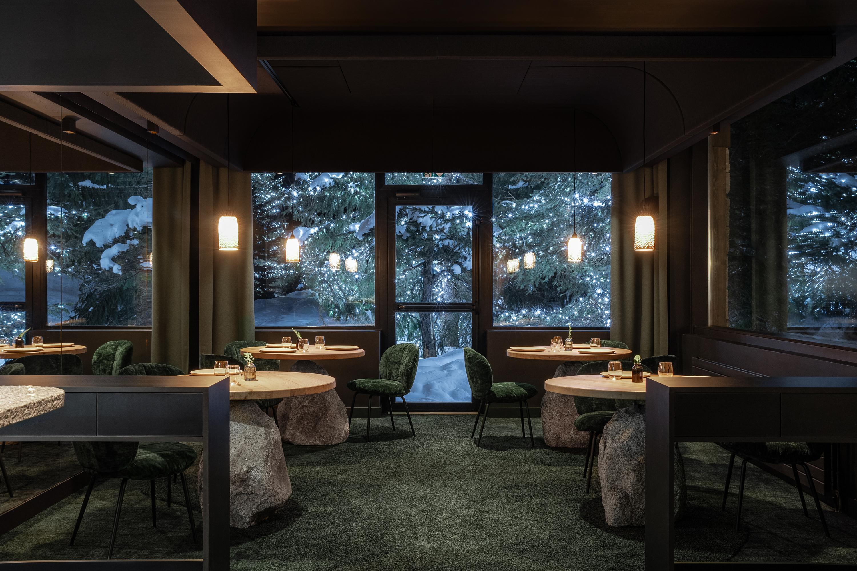 Hotel Annapurna Корчевел Екстериор снимка