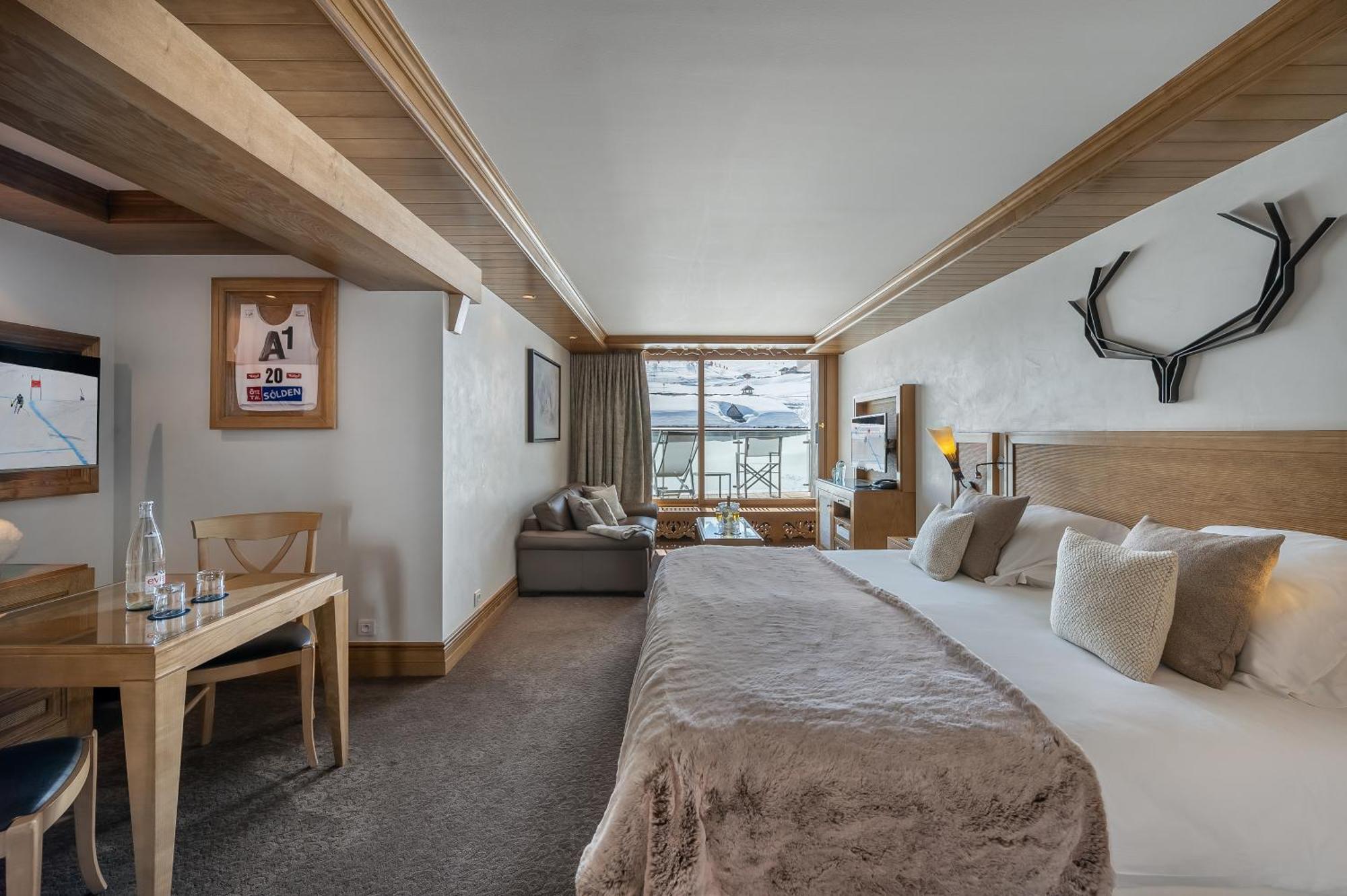 Hotel Annapurna Корчевел Екстериор снимка